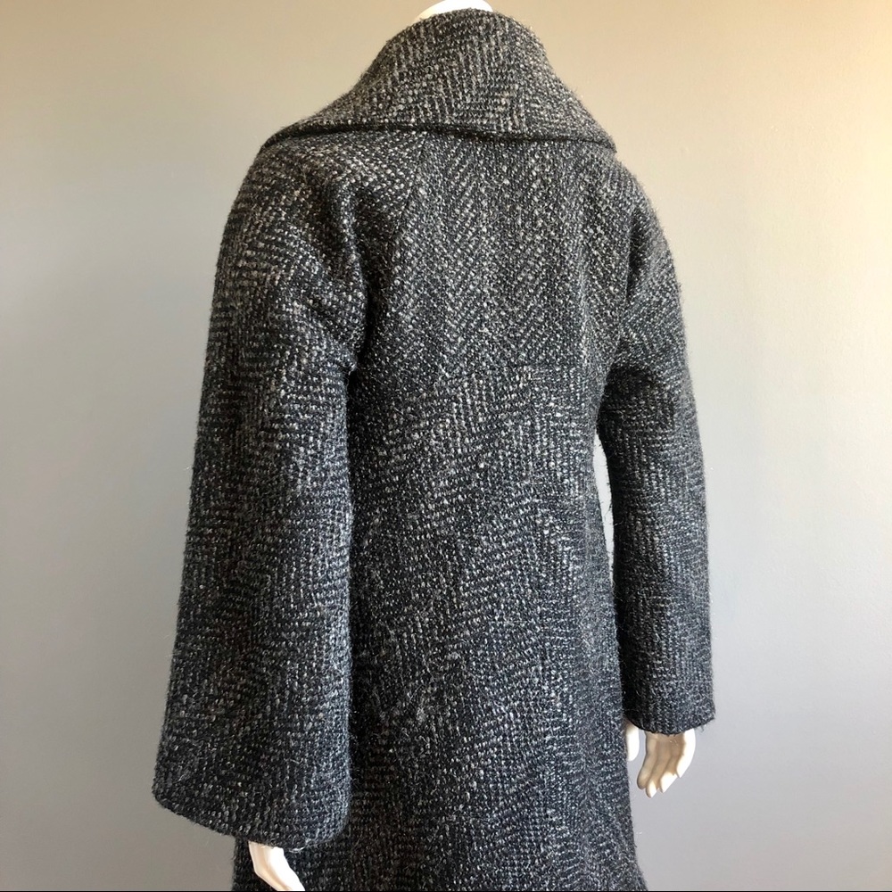 ๐จ๐ฆ Canadian Designer Coat - Picture 5 of 7